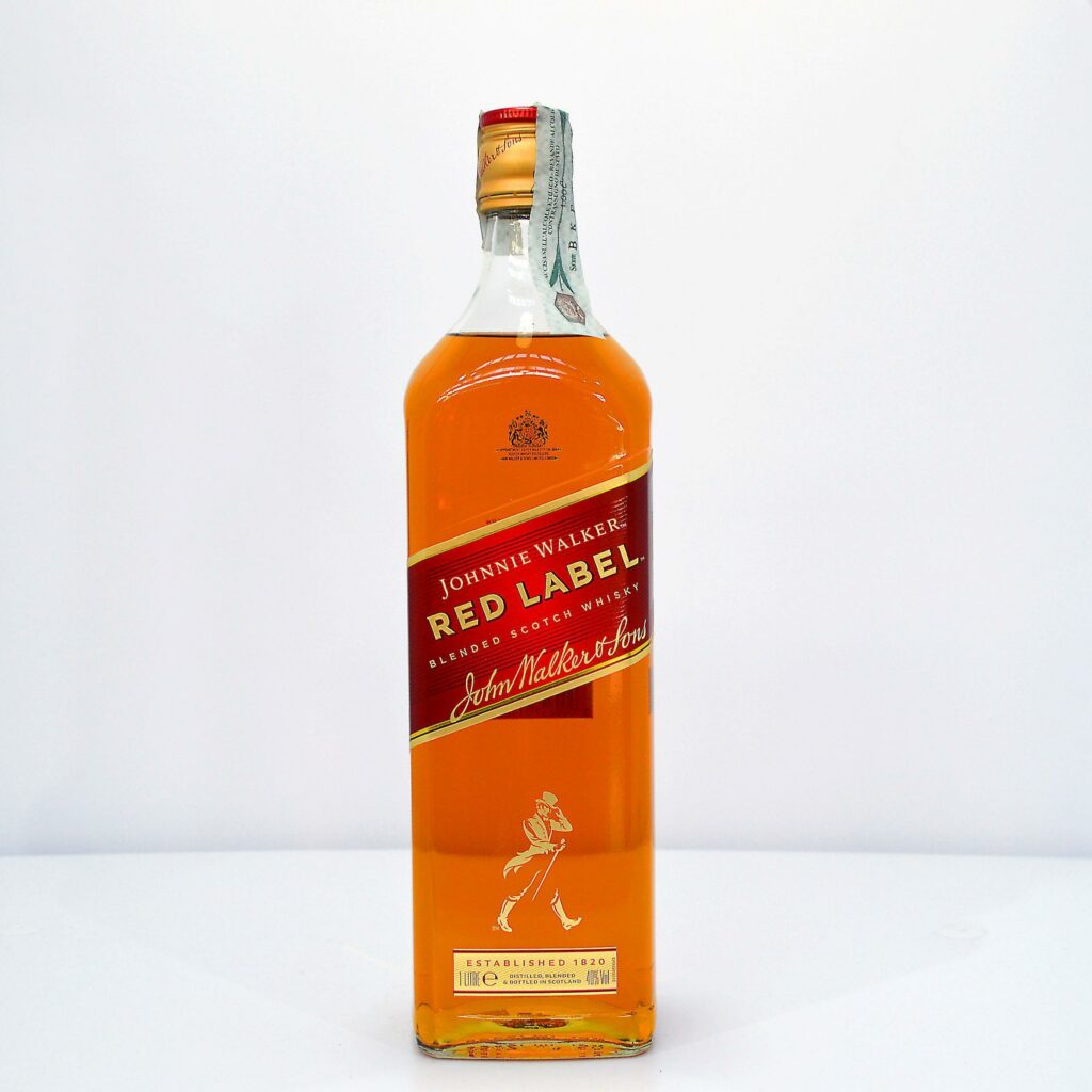 "Red Label Old Scotch Whisky (1 lt)" - Johnnie Walker